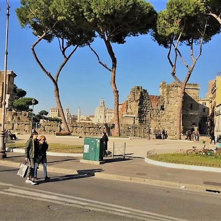 Casa Vacanze Colosseum By Alice ローマ エクステリア 写真