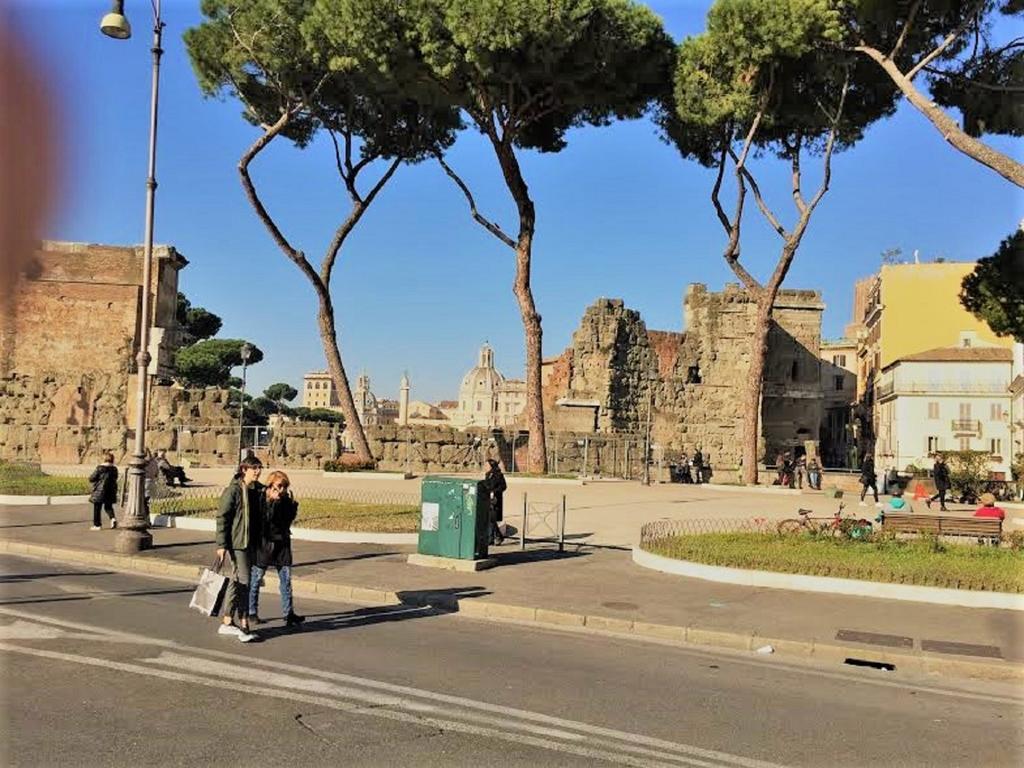 Casa Vacanze Colosseum By Alice ローマ エクステリア 写真